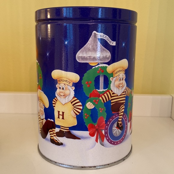 Vintage 1993 HERSHEY’S Holiday Classic Series Round Canister Tin #5 Elves Xmas - Picture 7 of 14